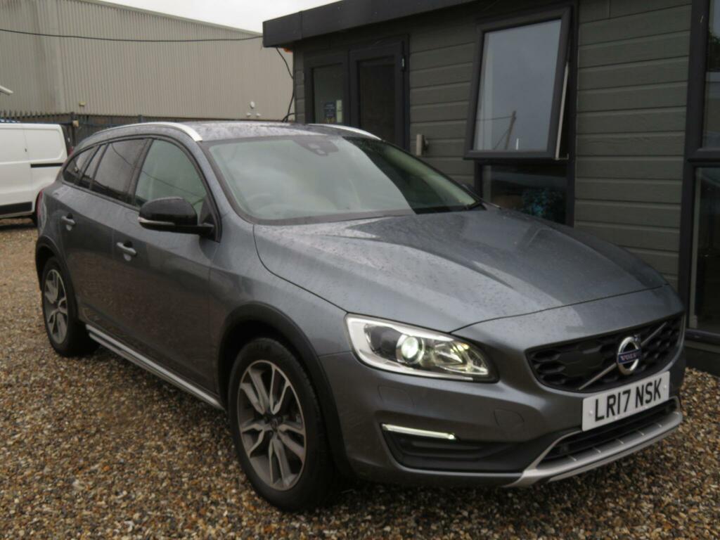 Volvo V60 Cross Country D4 Lux Nav Silver #3