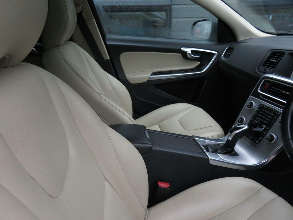 Volvo V60 Cross Country D4 Lux Nav Silver #24