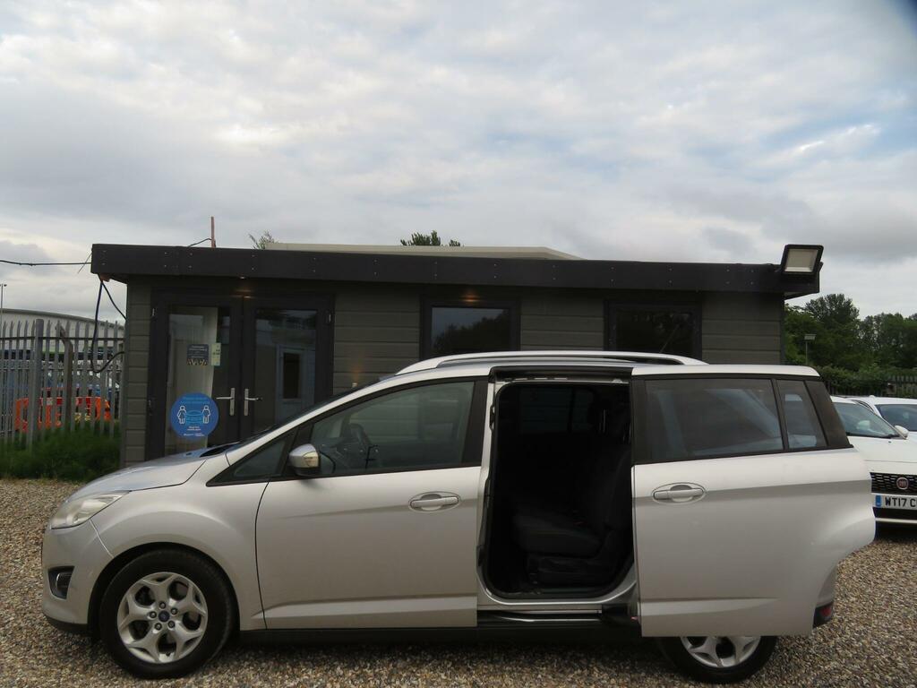 Ford Grand C-Max Zetec Silver #6
