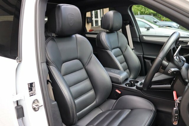 Porsche Macan 2.0 T Pdk 4Wd PF22HGU White #4
