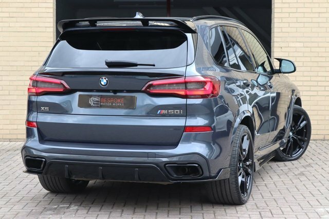 BMW X5 M50i 4.4 V8 Xdrive YF22OFS Grey #3