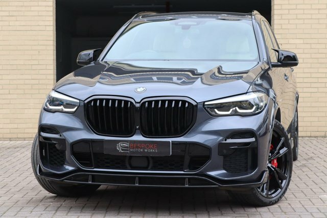 BMW X5 M50i 4.4 V8 Xdrive Grey