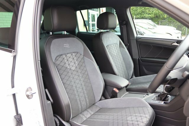 Volkswagen Tiguan 1.5 Tsi R-line Edition YH24CCY White #4