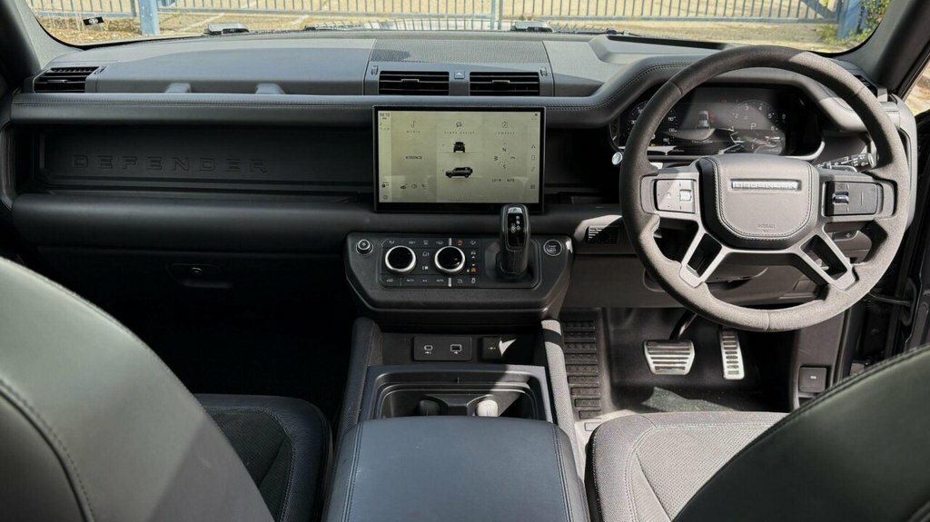 Land Rover Defender 110 2023 5.0 P525 V8 Carpathian Edition 4Wd Euro Grey #3