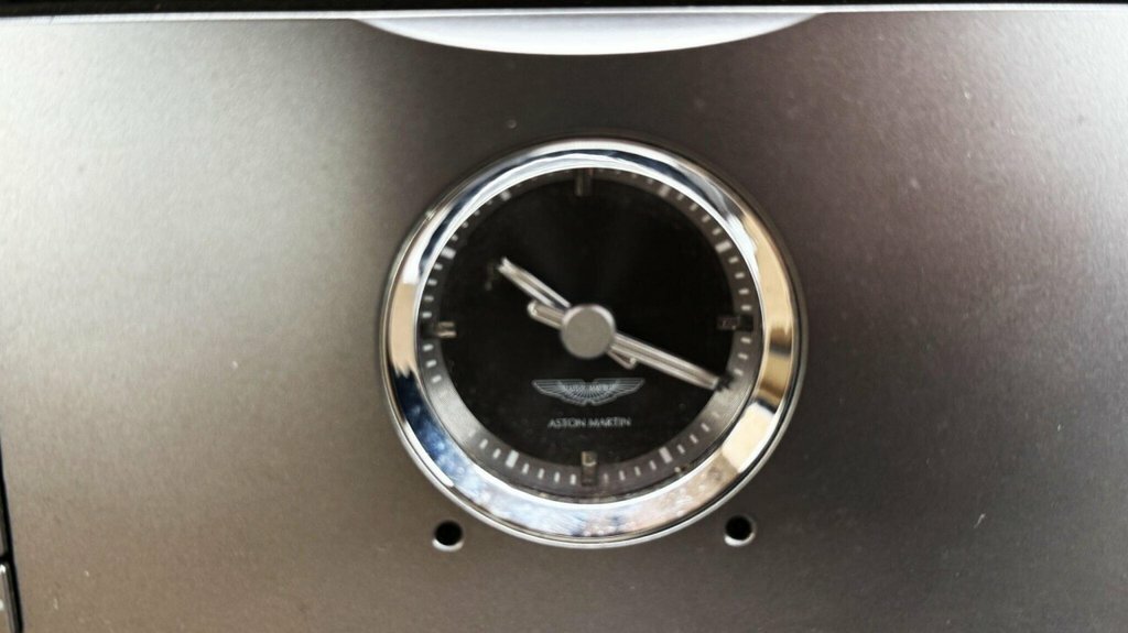 Aston Martin DB9 5.9 Seq Silver #21