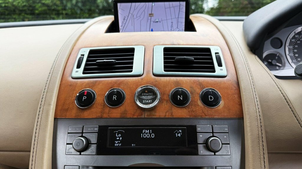 Aston Martin DB9 5.9 Seq Silver #17