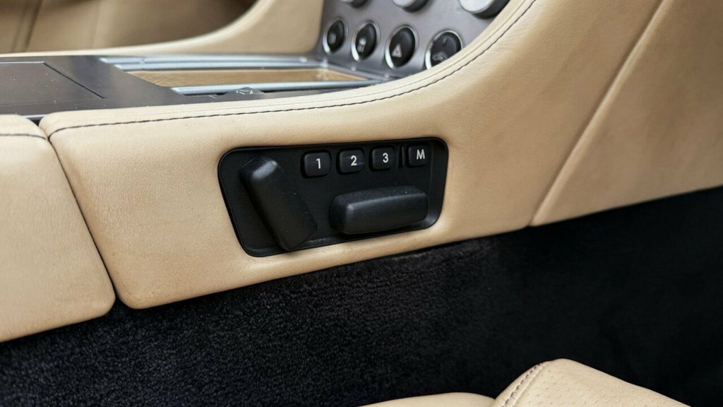 Aston Martin DB9 5.9 Seq Silver #22