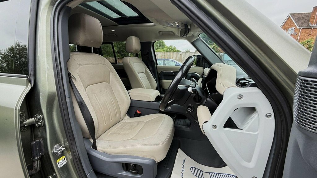 Land Rover Defender 110 Se Grey #9