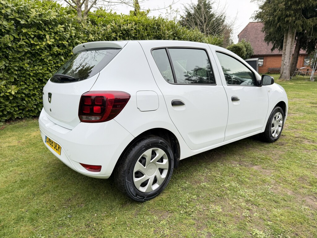 Dacia Sandero Hatchback 0.9 Essential Tce 90 My18 2018 White #5