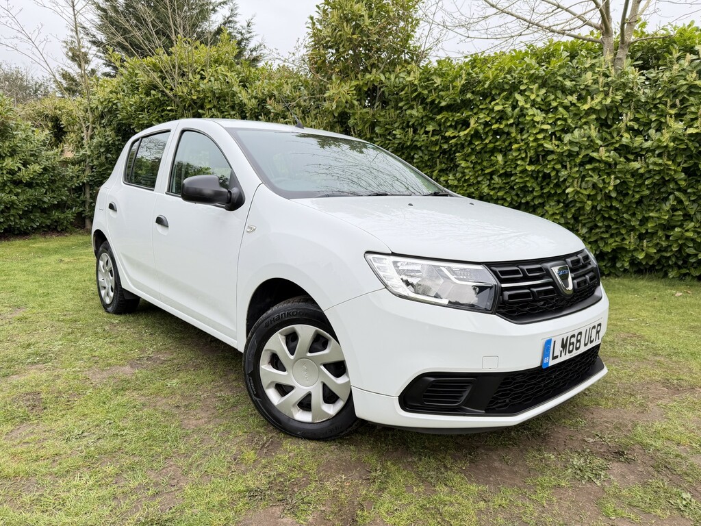 Dacia Sandero Hatchback 0.9 Essential Tce 90 My18 2018 White