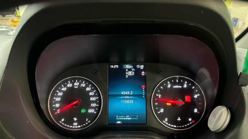 Mercedes-Benz Sprinter 2.1L Null White #17