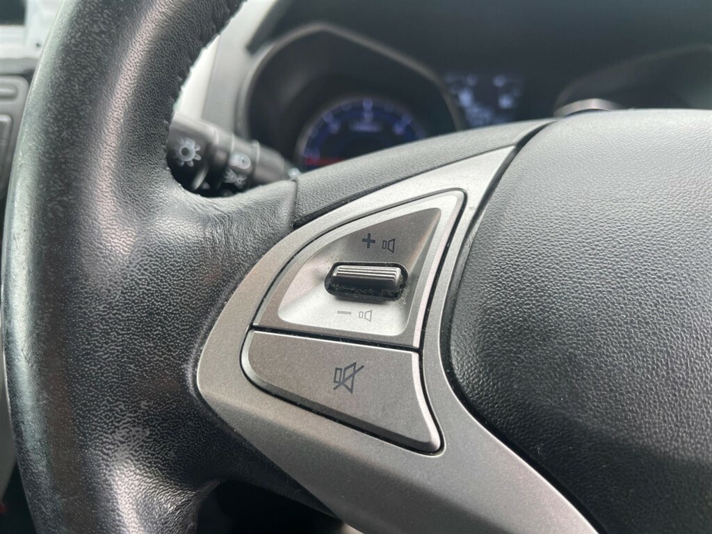 Hyundai Ix20 1.4L Style 89 Bhp Black #25