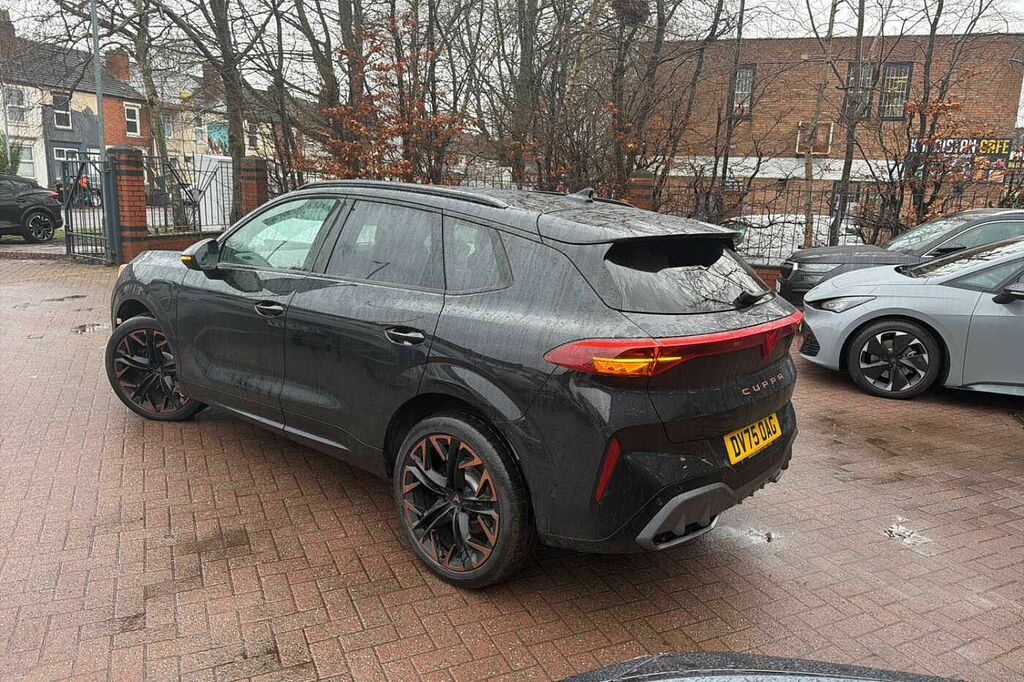 Cupra Terramar 1.5 Ehybrid 272 Vz2 Dsg DV75OAG Black #3
