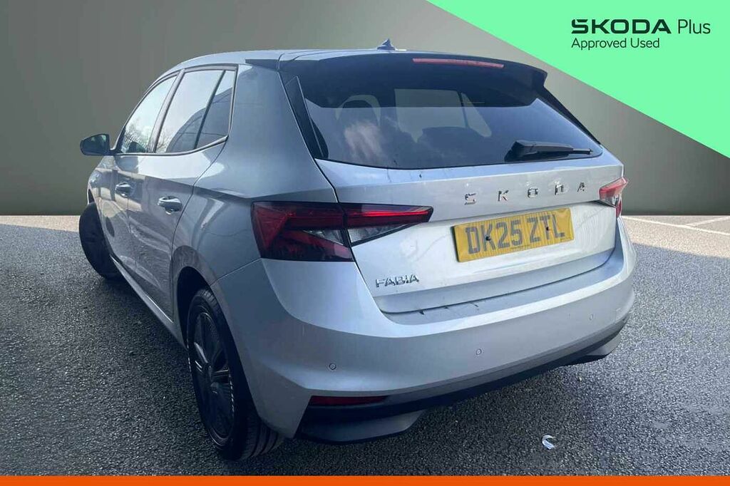 Skoda Fabia 1.0 Tsi Design Edition DK25ZTL Silver #3