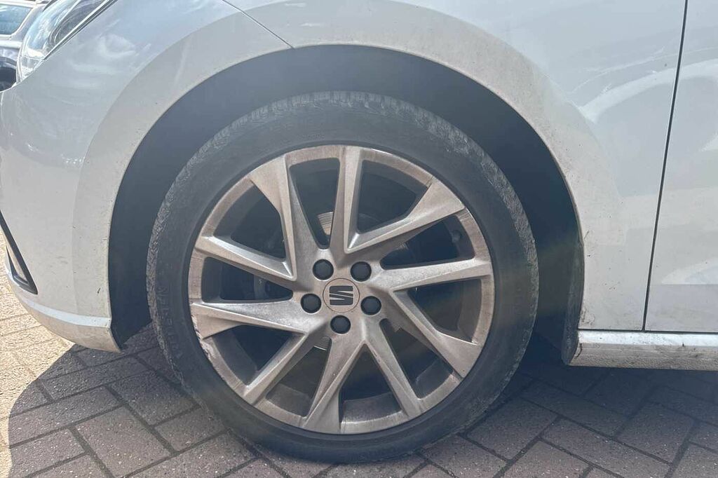 Seat Ibiza 1.0 Tsi 95 Fr DX23XSV White #4