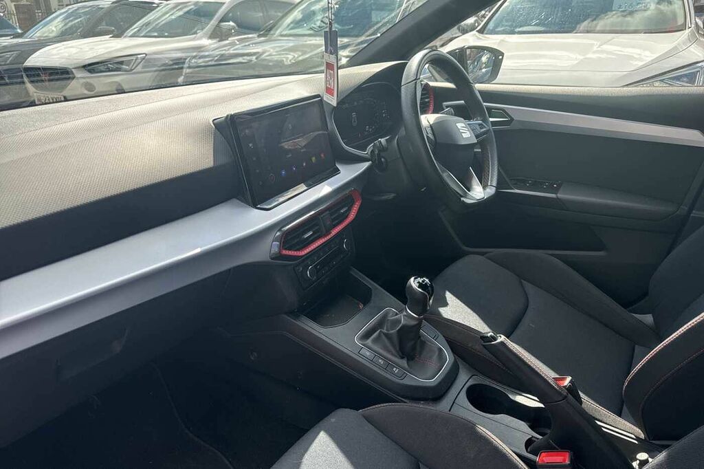 Seat Ibiza 1.0 Tsi 95 Fr DX23XSV White #2