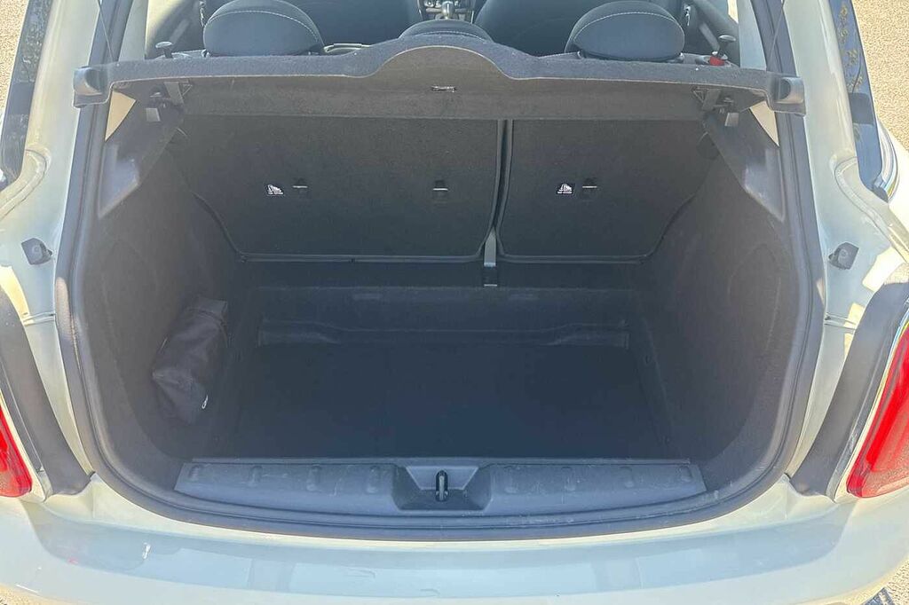 Mini Hatch 1.5 Cooper Classic II PF19KWR White #4