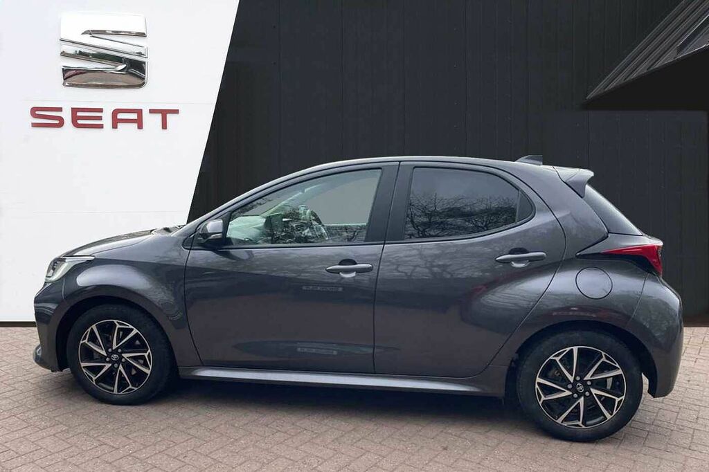 Toyota Yaris 1.5 Hybrid Design Cvt VK73UFB Grey #4