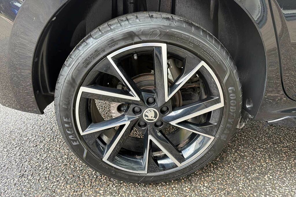 Skoda Kamiq 1.0 Tsi 110 Monte Carlo DF73OXL Black #5