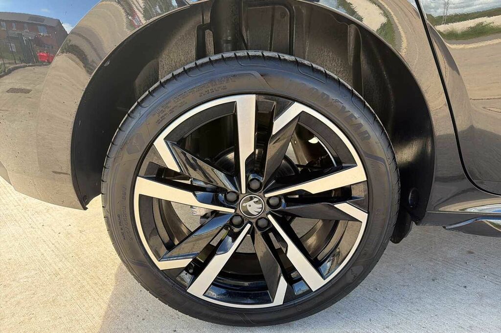 Skoda Kamiq 1.0 Tsi Monte Carlo Edition Dsg DK25ZSN Black #5