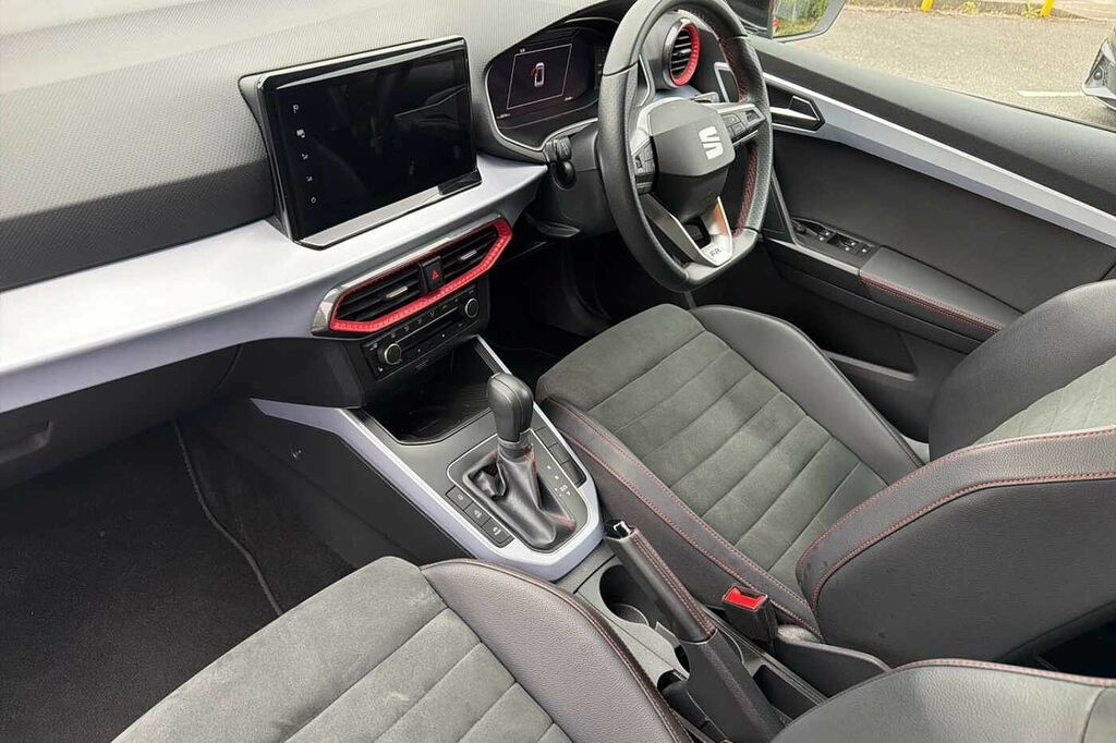 Seat Arona 1.0 Tsi 115 Fr Sport Dsg DX74WMW Black #2
