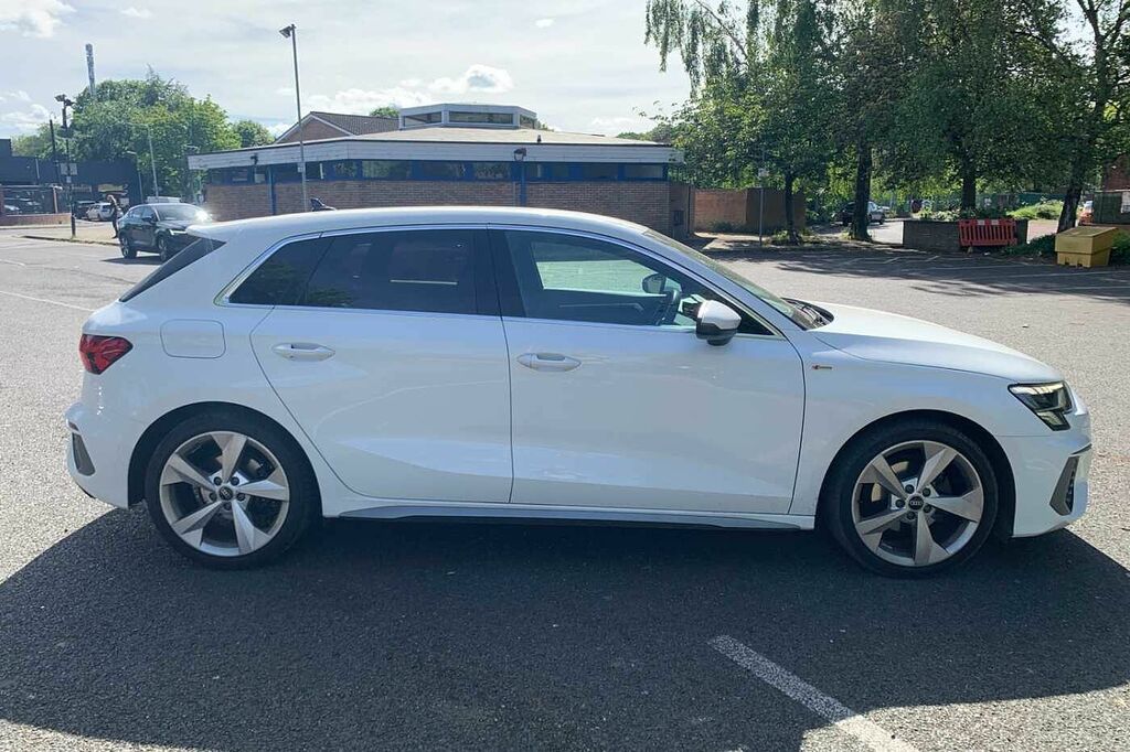 Audi A3 35 Tfsi S Line S Tronic BL24DUY White #4