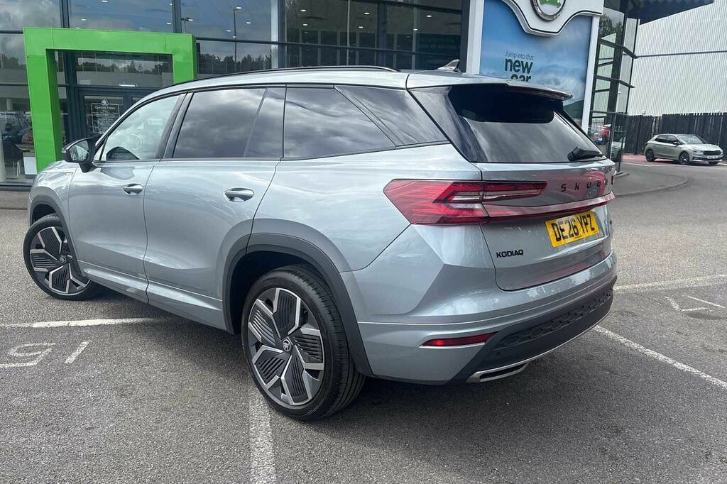 Skoda Kodiaq 2.0 Tdi 193 Sportline 4X4 Dsg 7 Seat DE26YPZ Silver #2