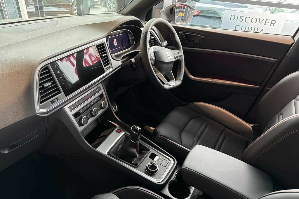 Seat Ateca 1.5 Tsi Evo Fr Black Edition White #2
