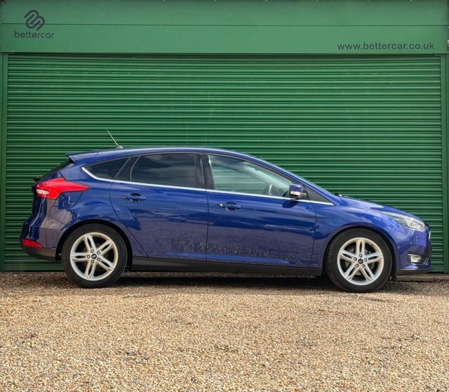 Ford Focus Ecoboost Zetec Edition Hatchback Blue #4