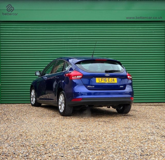 Ford Focus Ecoboost Titanium Hatchback Blue #4
