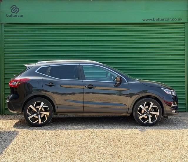 Nissan Qashqai Dig-t Tekna Suv DL18XRK Black #4