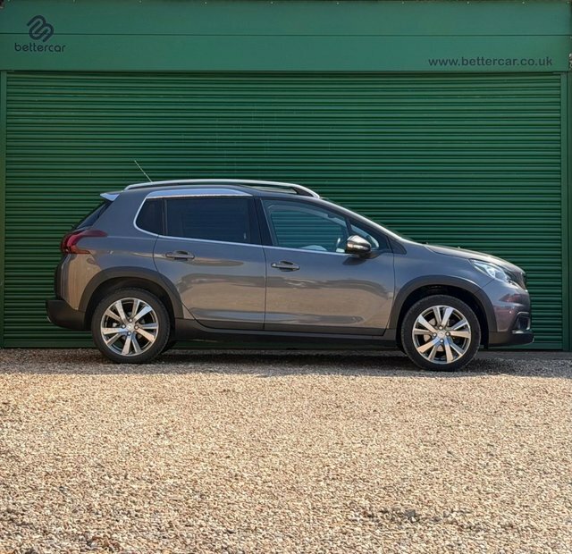Peugeot 2008 Puretech Gpf Allure Suv Grey #4