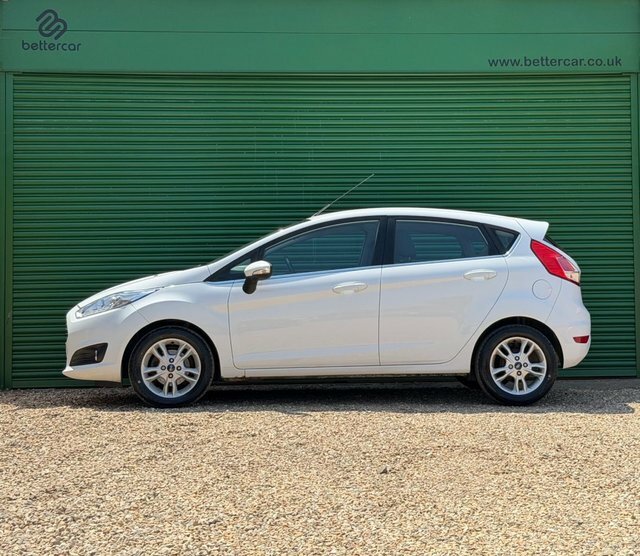 Ford Fiesta Zetec Hatchback White #5