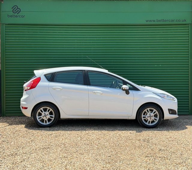 Ford Fiesta Zetec Hatchback White #4