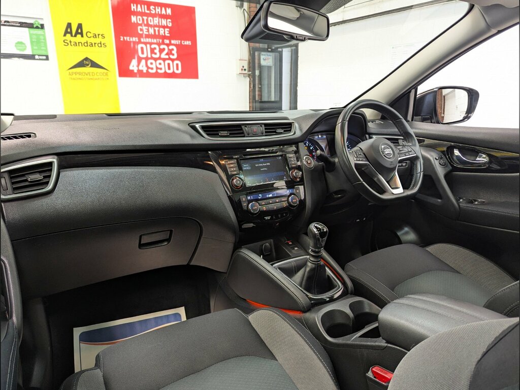 Nissan Qashqai 1.3 Dig-t N-connecta Suv Euro 6 BJ21YYH Black #6