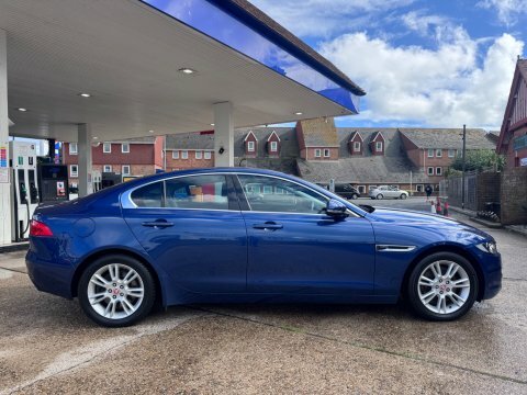 Jaguar XE Gtdi Prestige  Blue #4