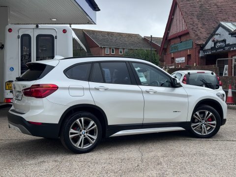 BMW X1 Sdrive18d Sport  White #2