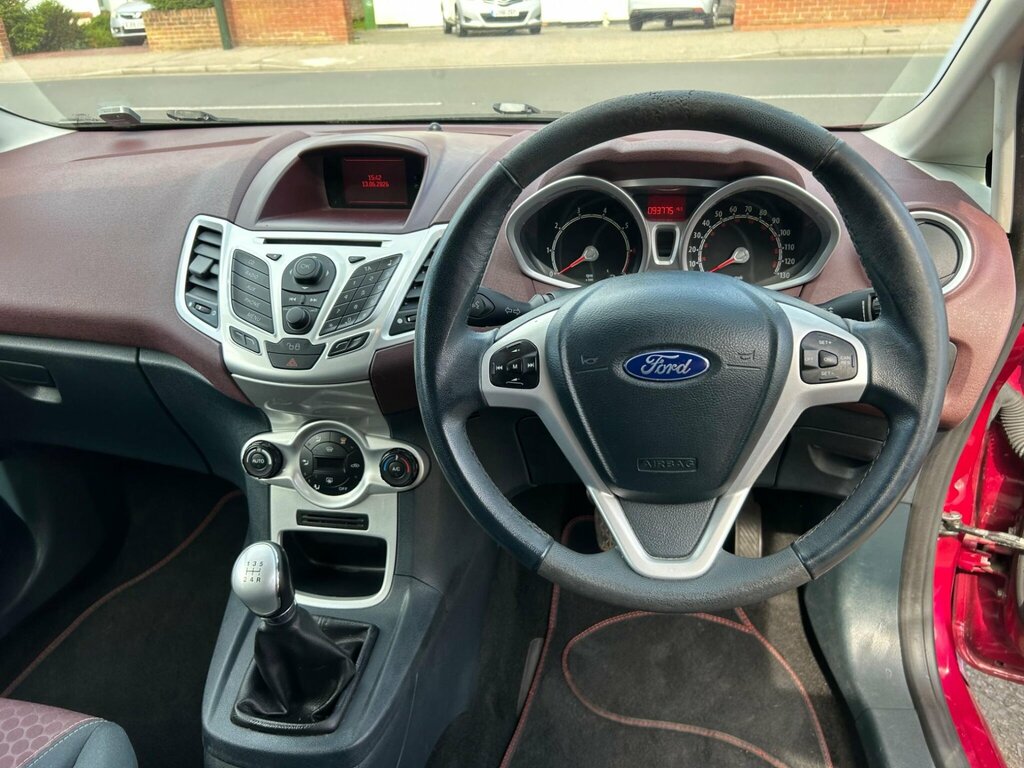 Ford Fiesta 1.4 Titanium Hatchback Black #18