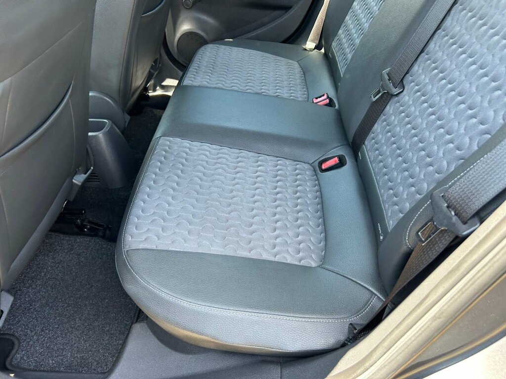 Vauxhall Corsa Hatchback 1.4 16V Excite Euro 5 Ac 201111 Silver #17