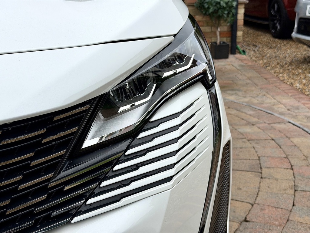 Peugeot 3008 Puretech Allure Premium Ulez White #6