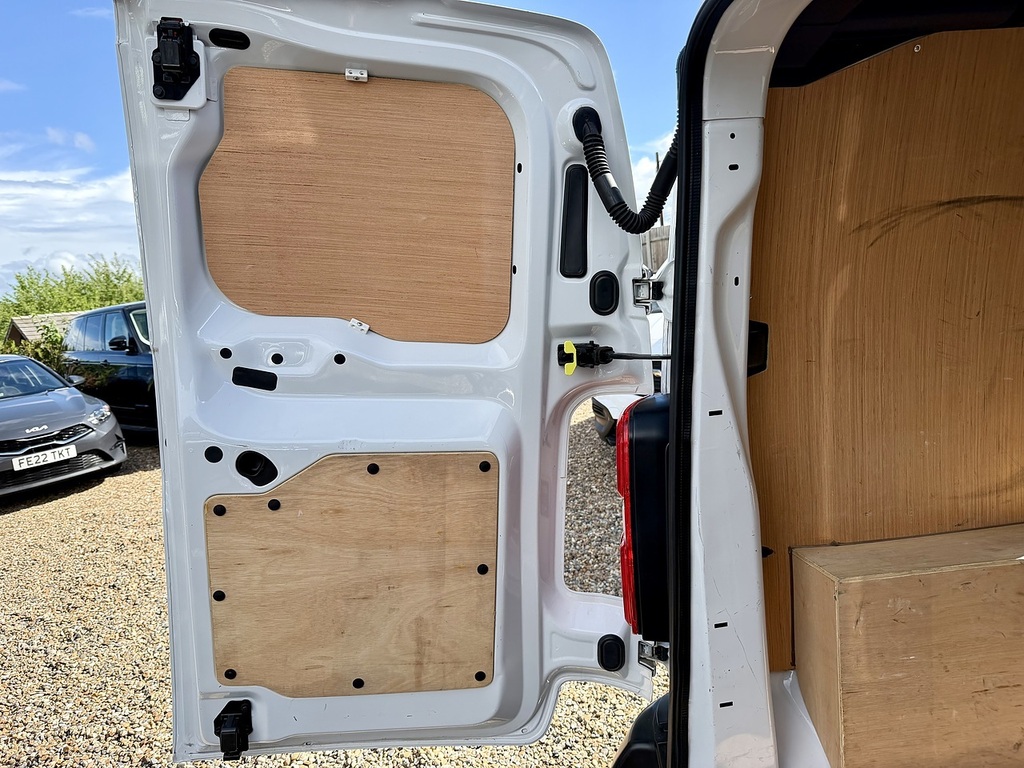 Vauxhall Vivaro F3100 Pro White #21