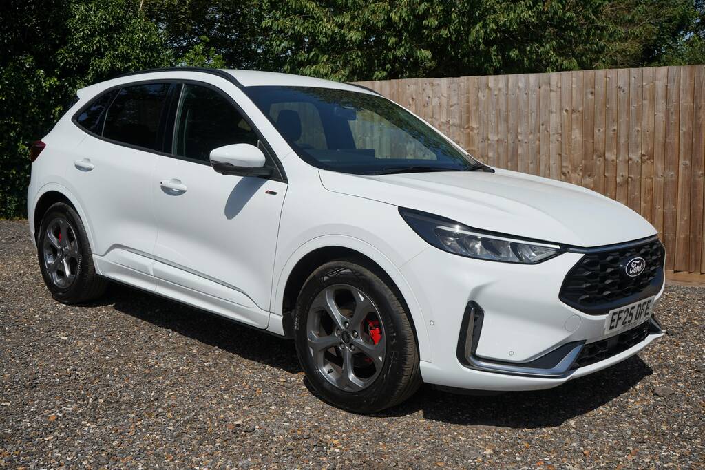 Ford Kuga St-line EF25DFE White