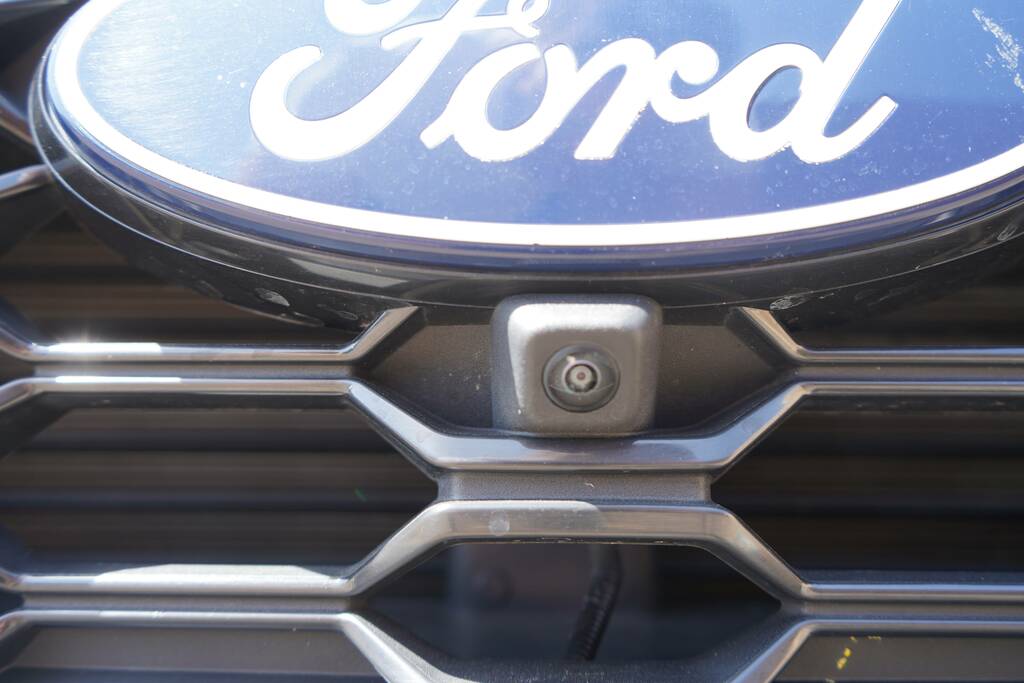 Ford Kuga St-line EF25DFE White #4