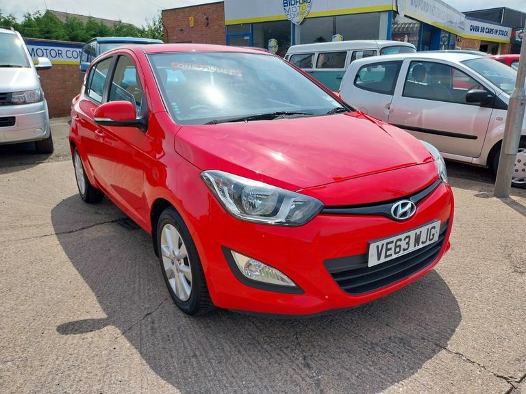 Hyundai I20 Active Red #2