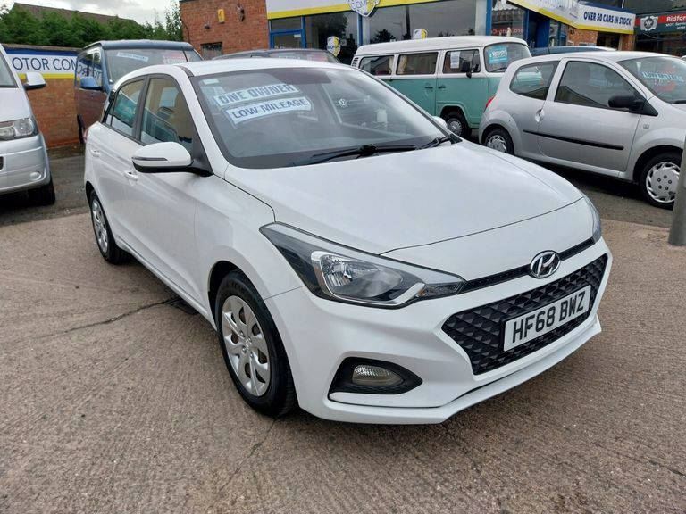 Hyundai I20 Mpi S-connect HF68BWZ White #2