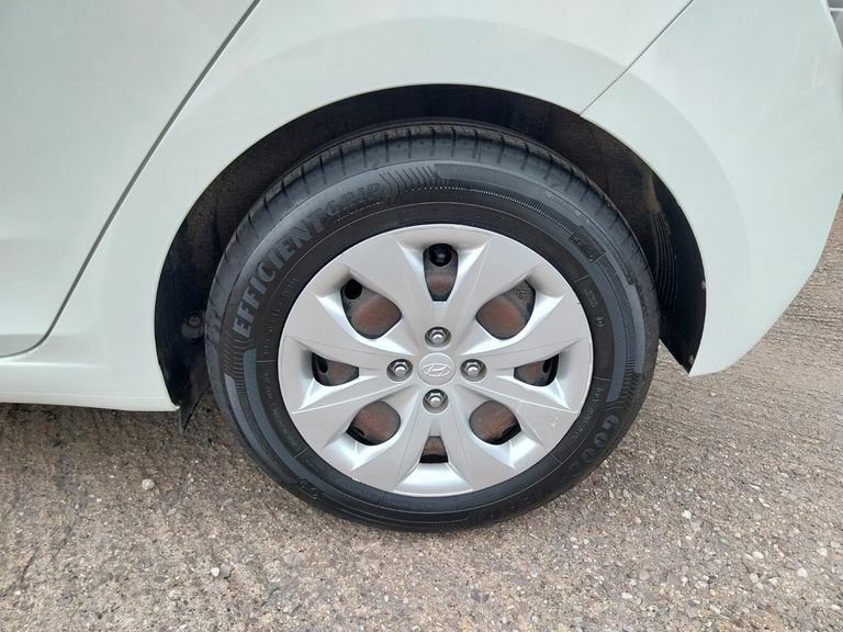 Hyundai I20 Mpi S-connect HF68BWZ White #6
