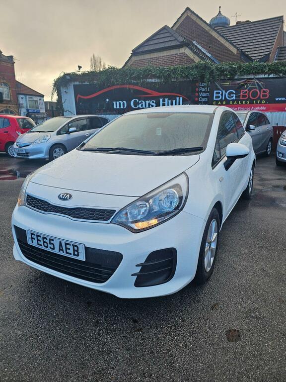 Kia RIO Hatchback 1.25 Sr7 Euro 6 201565 FE65AEB White #3