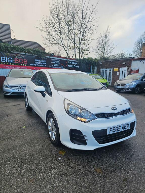 Kia RIO Hatchback 1.25 Sr7 Euro 6 201565 White