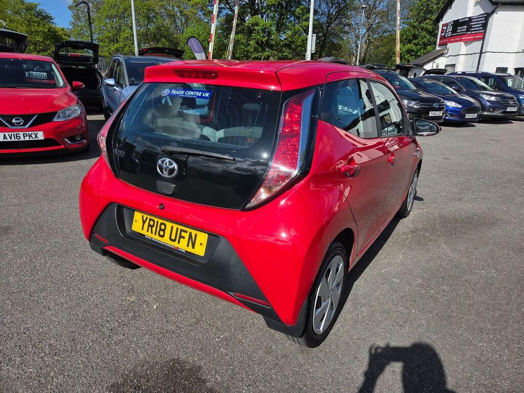 Toyota Aygo 1.0 Vvt-i X-play Euro 6 Red #3