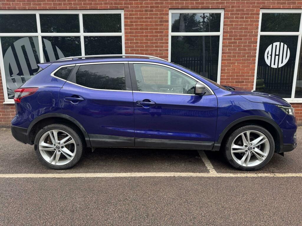 Nissan Qashqai 1.3 Dig-t N-motion Euro 6 Ss DM19GHG Blue #2